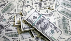 Стали известны обладатели бонусов UFC 321