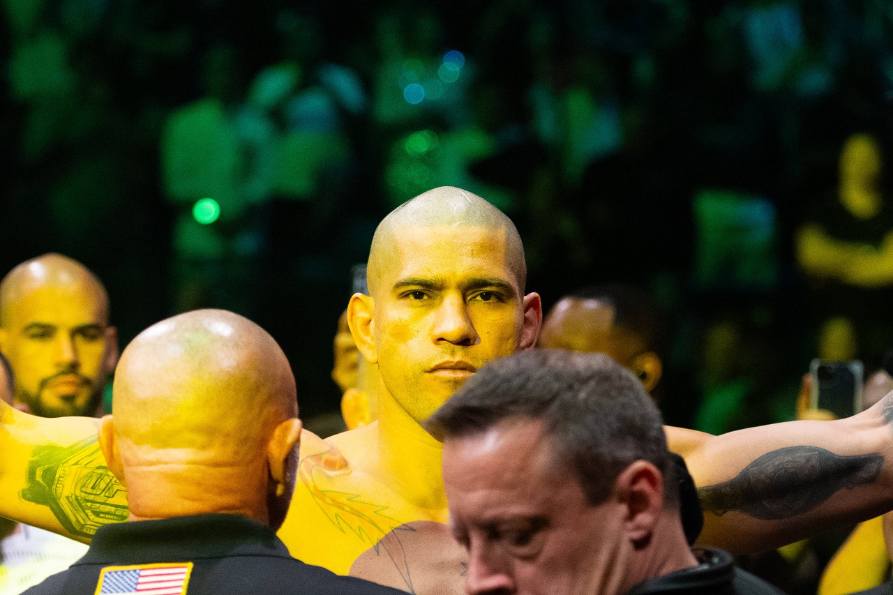 Действующие чемпионы UFC: список обладателей титулов