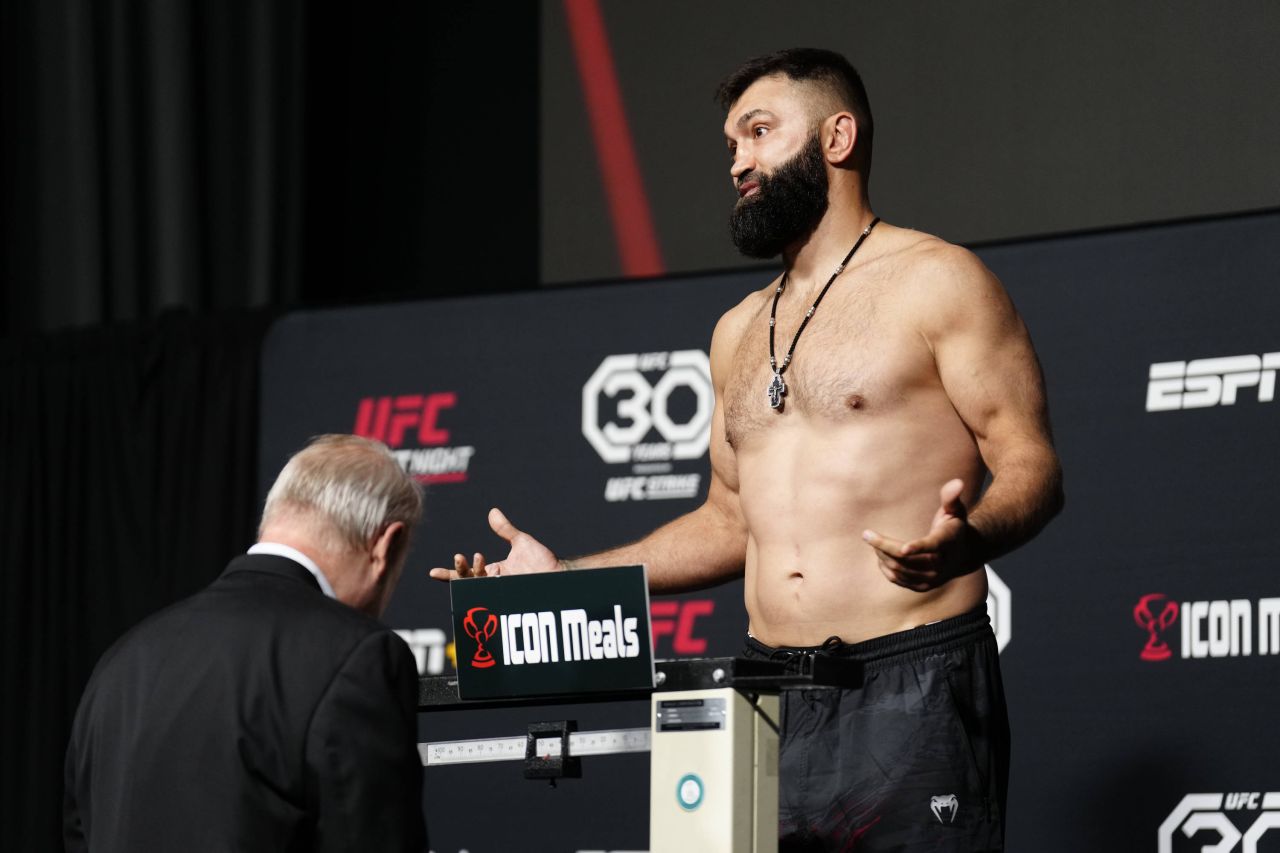 «Мне угрожали». Орловский прокомментировал драку с инфлюенсером