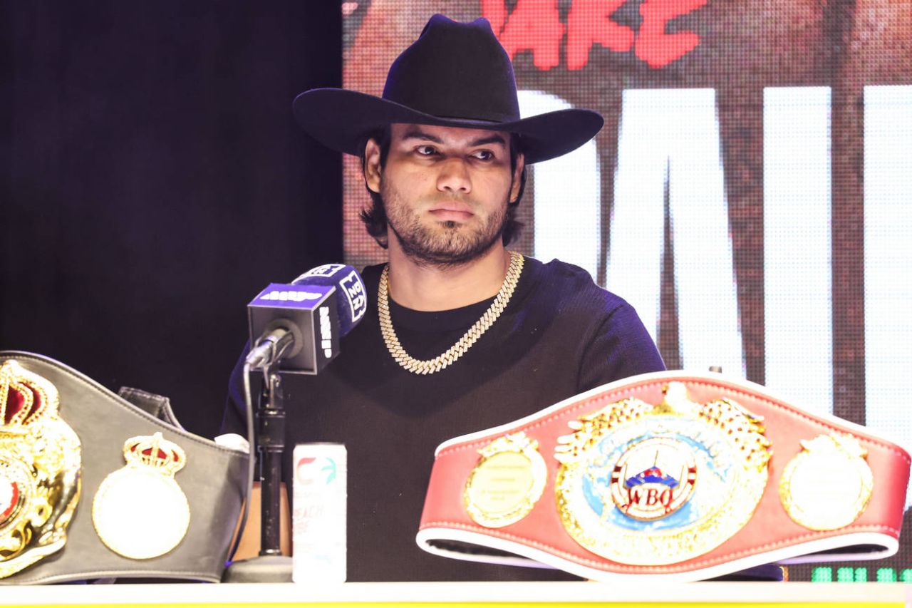 Действующие чемпионы мира по боксу.jpg