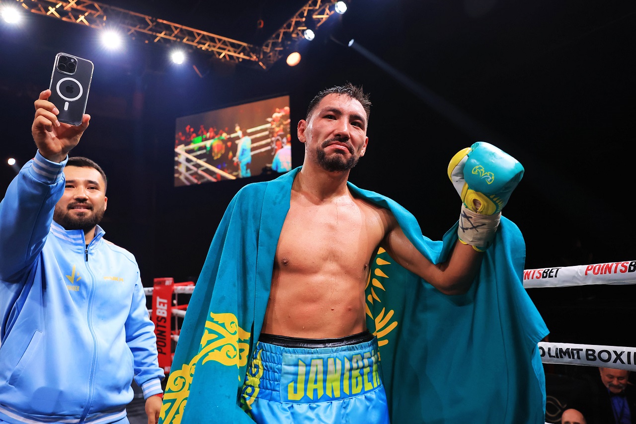 Апелляция Алимханулы, Амосов в топ-15, допинг Околи — главные новости бокса и ММА за 21 апреля