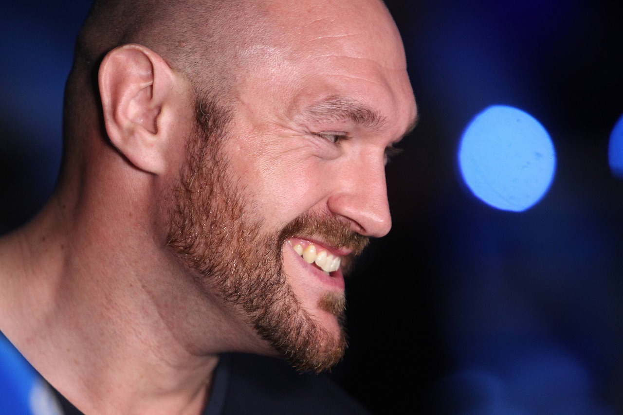 «Уайлдер будет остановлен за 5-6 раундов». Эксперт об Усике, Фьюри и других супертяжах