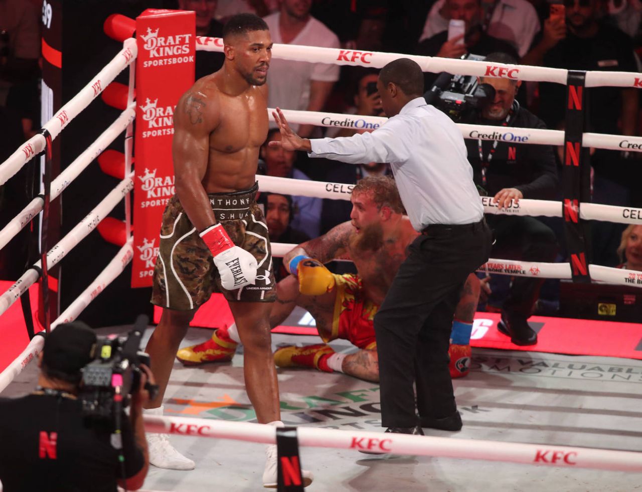 Джошуа после Пола и Пол после Джошуа: с кем следующий бой?.jpg