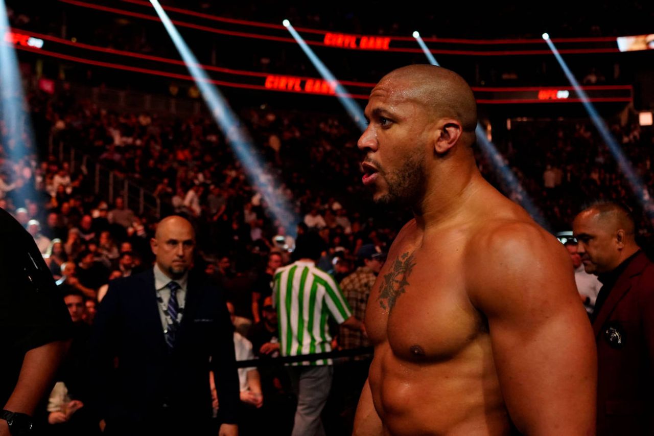 Убрать за 60 секунд. UFC 321: Аспиналл – Ган, Нурмагомедов – Батиста, Волков – Алмейда .jpg