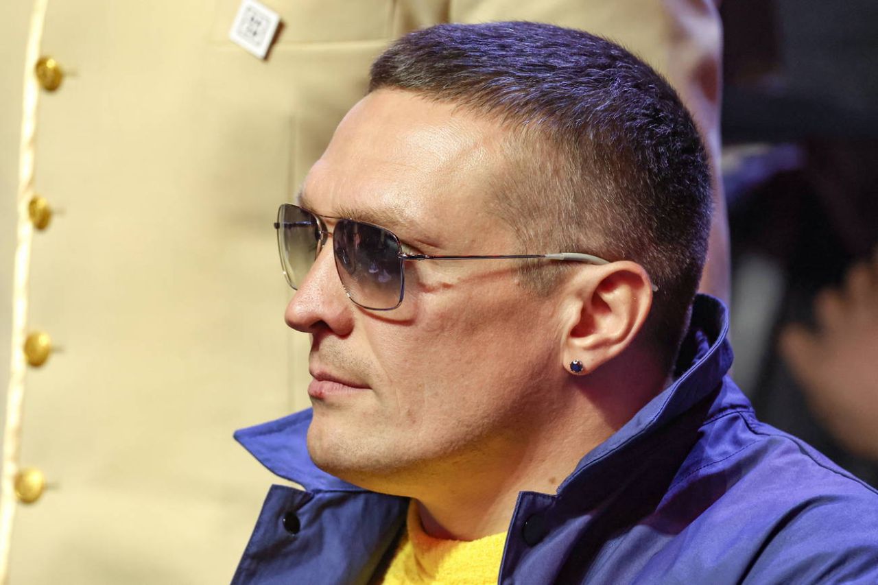 Усик подерётся с Верхувеном. Реакция Уордли.jpg