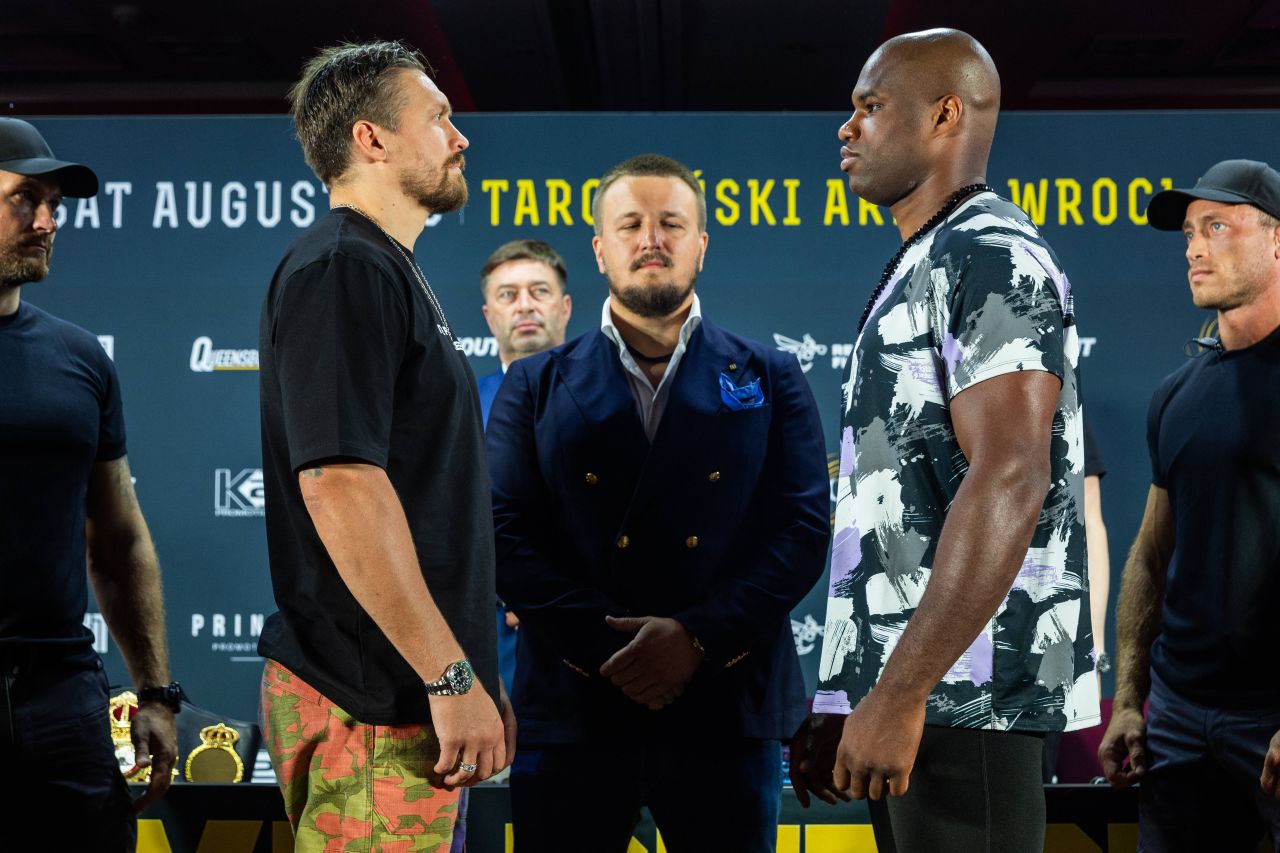 Усик заработал за реванш с Дюбуа $137 млн? Красюк рассказал, как всё обстоит на самом деле Усик заработал за реванш с Дюбуа $137 млн? Красюк рассказал, как всё обстоит на самом деле