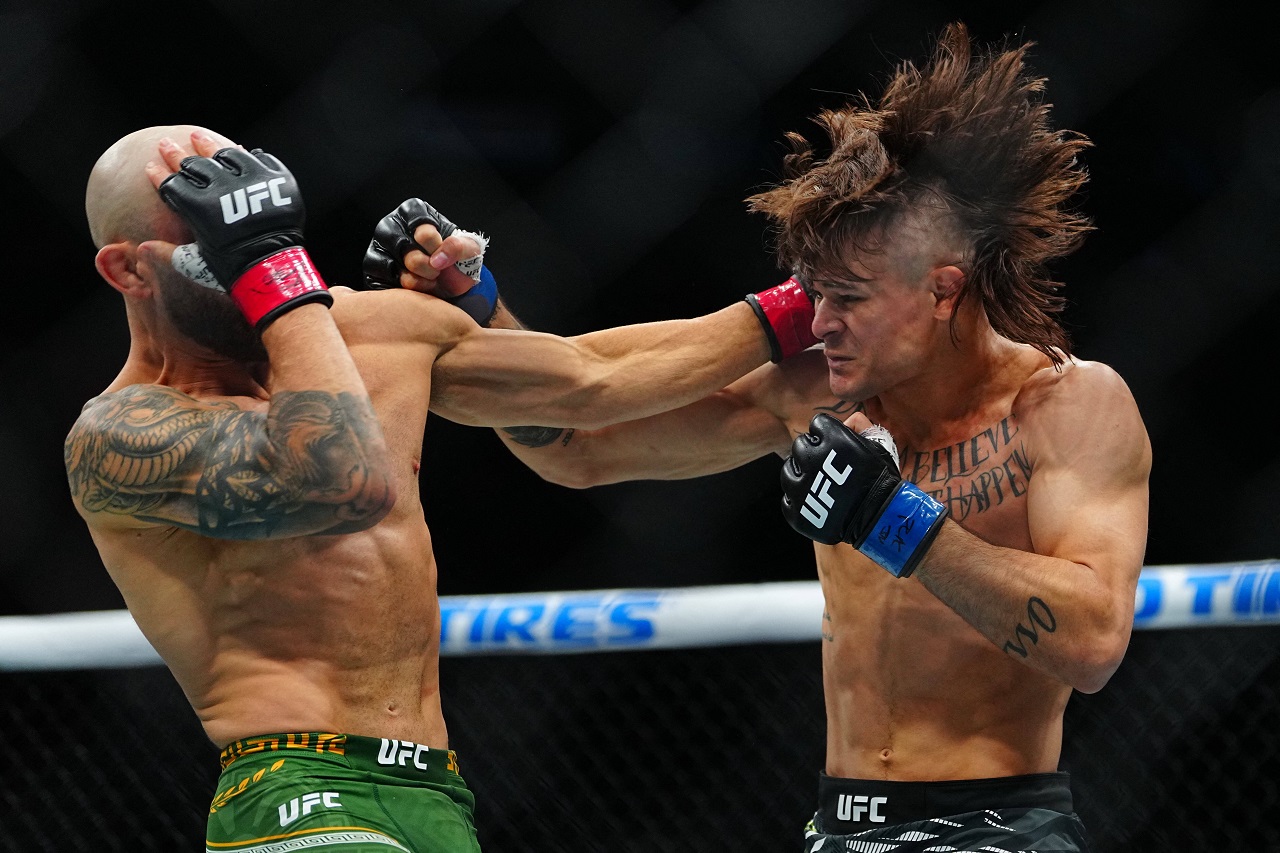 Александр Волкановски – Диего Лопес 2: прогноз и ставки на бой 1 февраля