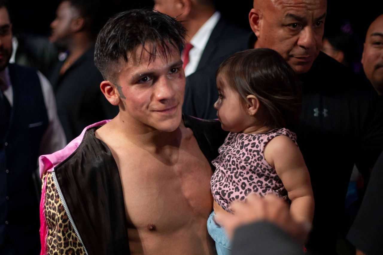 Действующие чемпионы мира по боксу.jpg