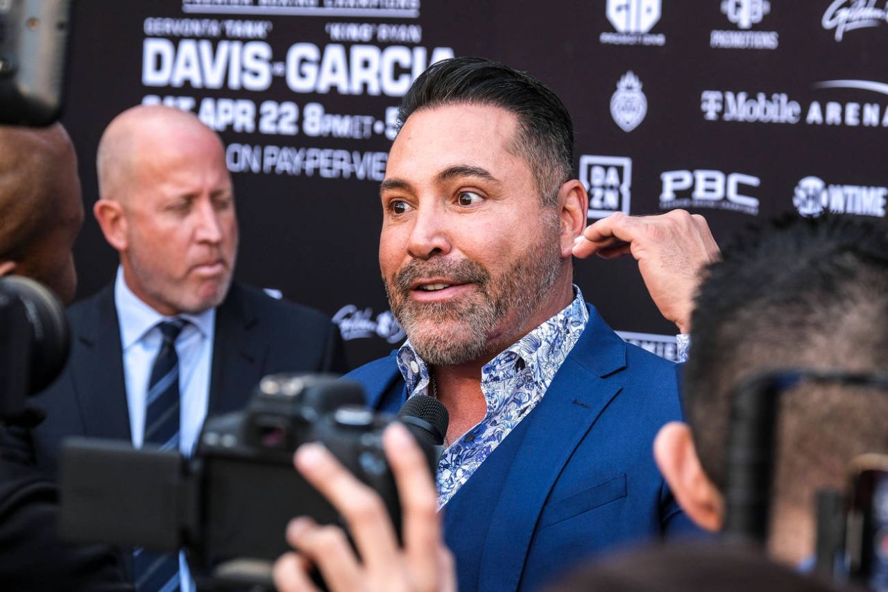 Де Ла Хойя поставил на место менеджера Ортиса: «Пока ты просто чешешь языком…».jpg