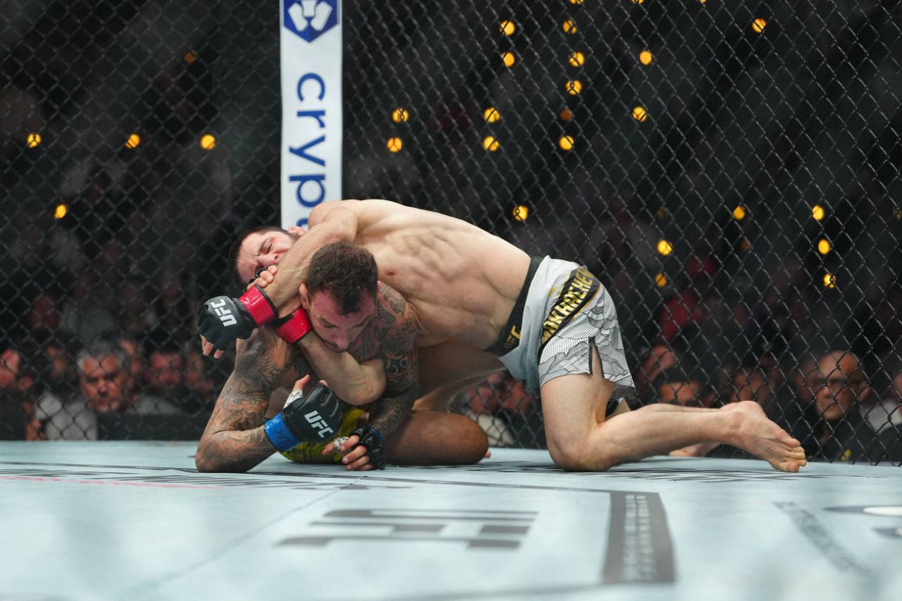 Махачев побьёт Маддалену и завершит карьеру? Мнение экс-оппонента.jpg