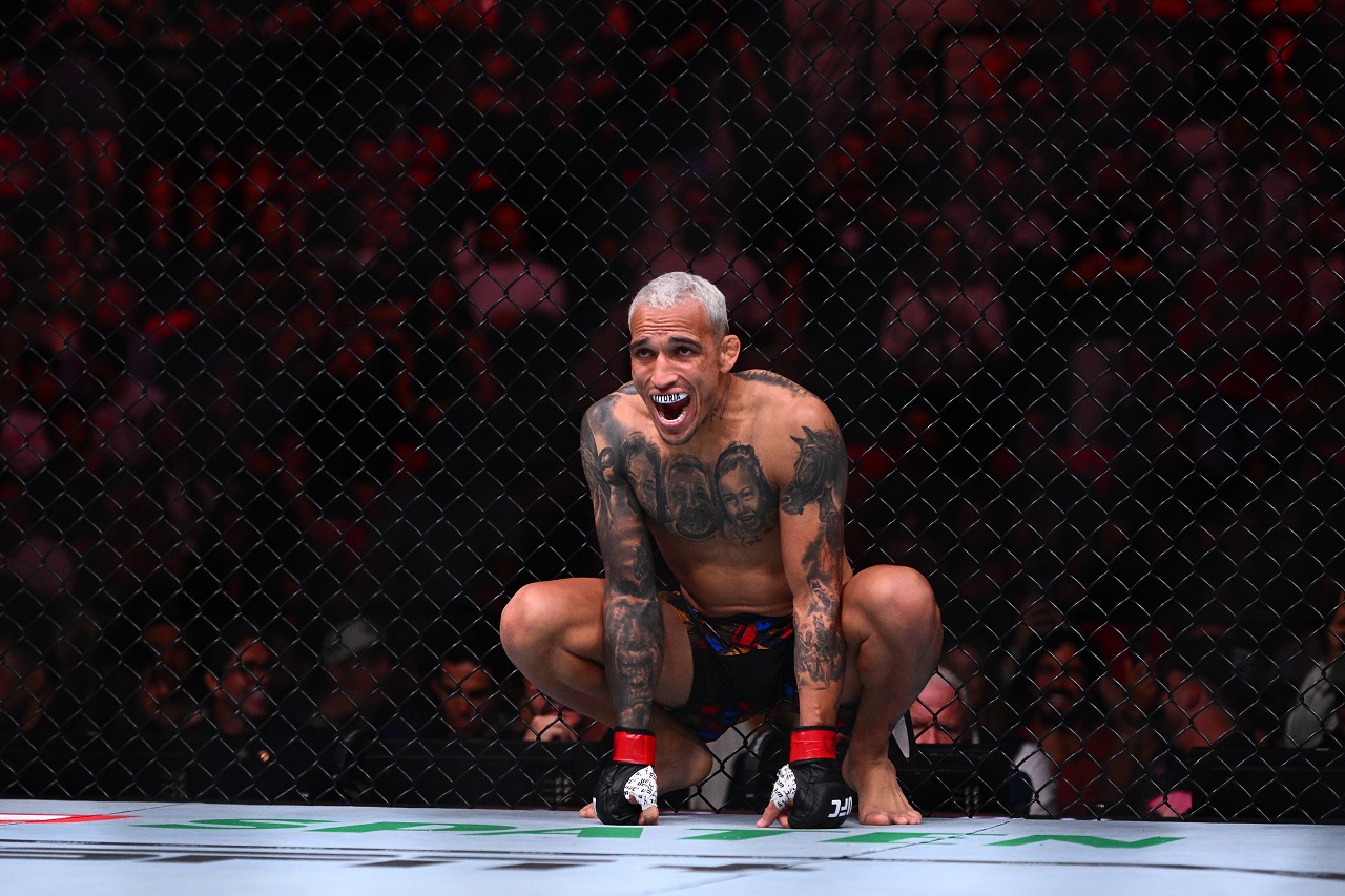 Макс Холлоуэй – Чарльз Оливейра 2: прогноз и ставки на бой 8 марта