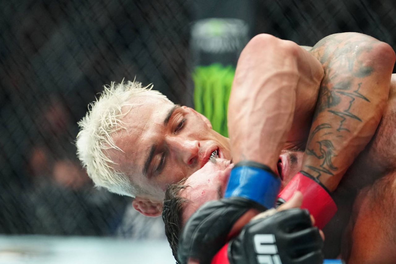 Инстинкт Топурии. UFC 317: Илия Топурия – Чарльз Оливейра.jpg