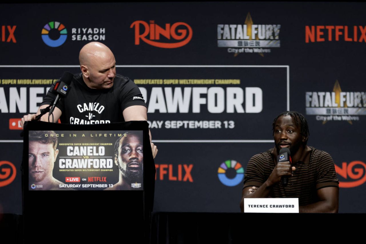 Уайт отреагировал на конфликт Бакли и Кроуфорда. Хоакину это не понравилось.jpg