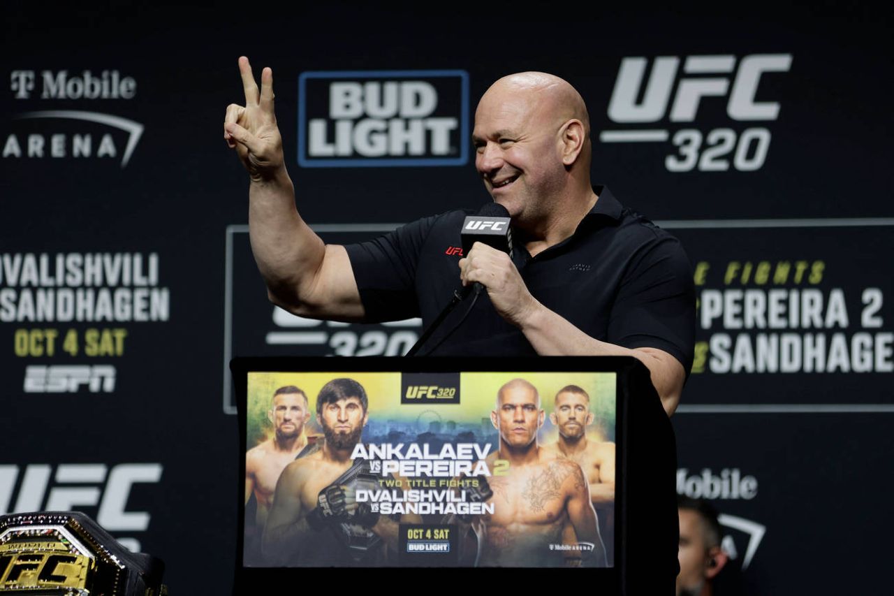 Это война? WBO и IBF объединяются в борьбе с Уайтом и Аль аш-Шейхом.jpg Это война? WBO и IBF объединяются в борьбе с Уайтом и Аль аш-Шейхом.jpg