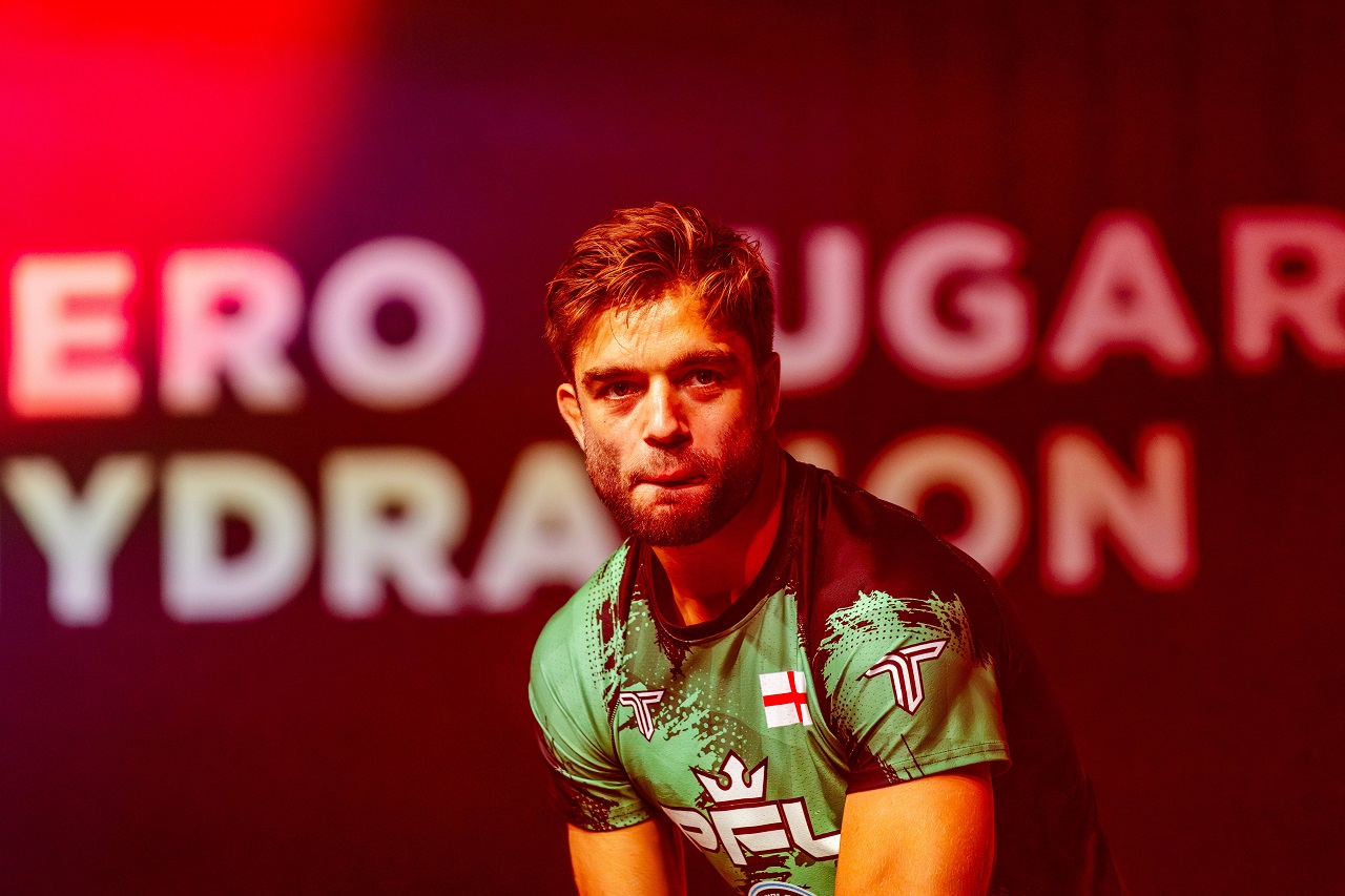 Нурмагомедов «золотой мальчик», он ломается под давлением — Дэвис перед боем