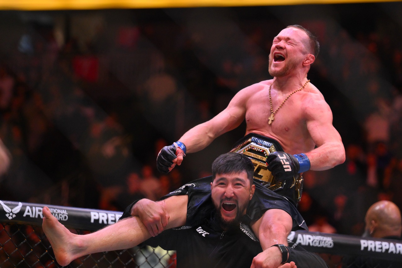 Крах чемпионов. Обзор UFC 323. Двалишвили и Пантожа потеряли титулы