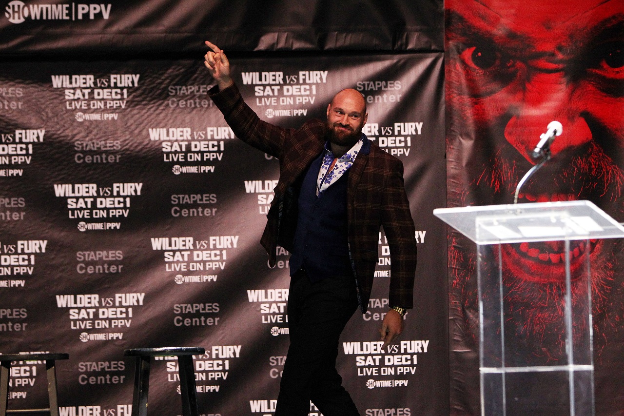 Соперник Джошуа, травма Смита, переговоры Бивола и Бенавидеса — главные новости бокса и ММА за 27 апреля