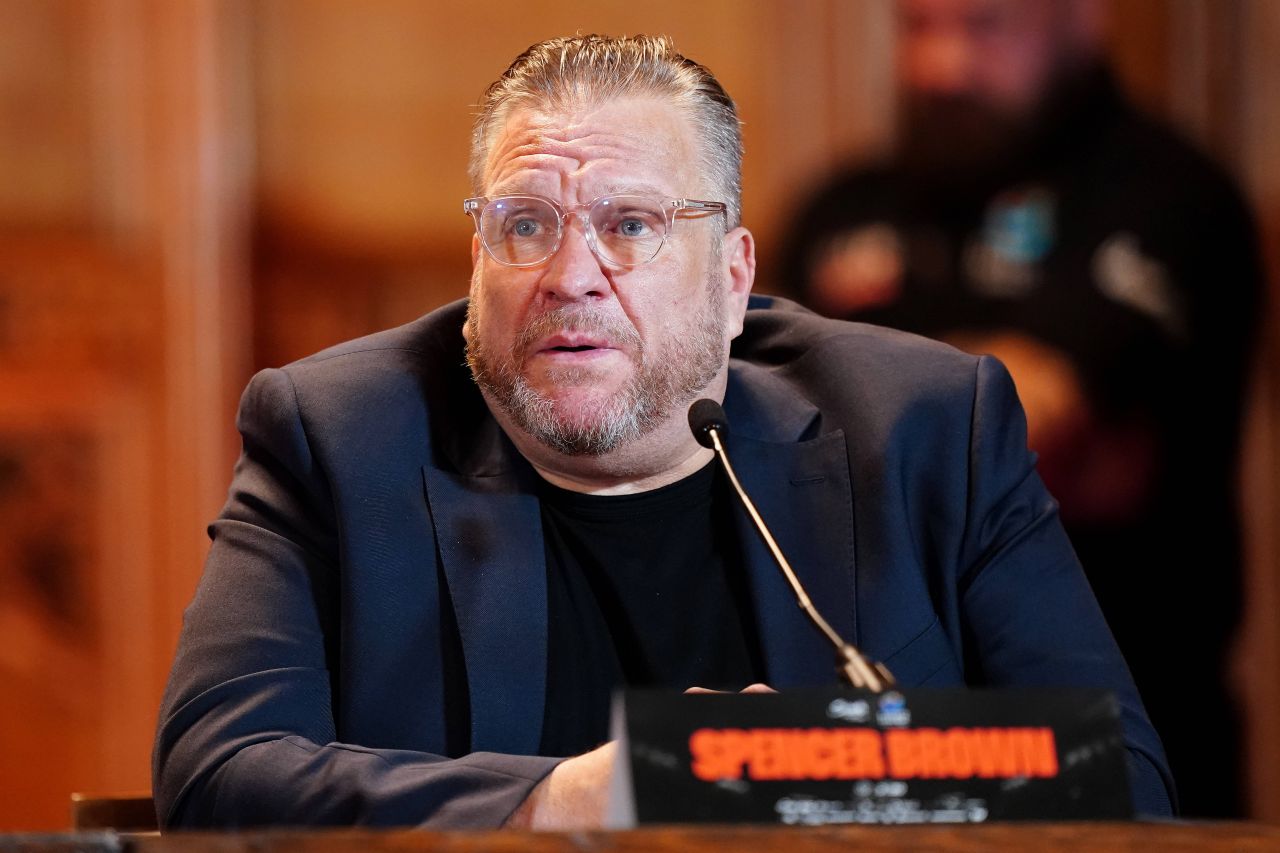«Хочу увидеть Фьюри против Усика». Менеджер Тайсона