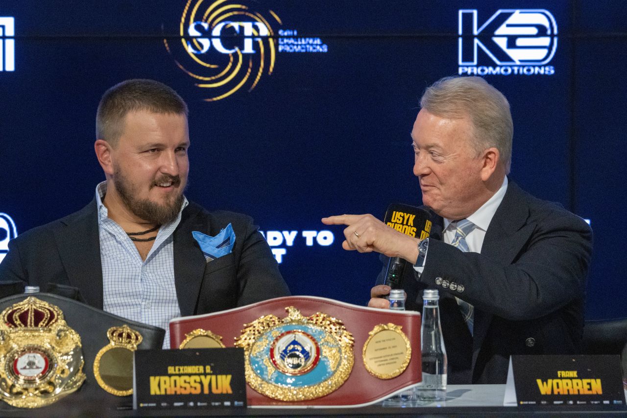 «Усик не дурак». Промоутер Дюбуа о расставании с Красюком