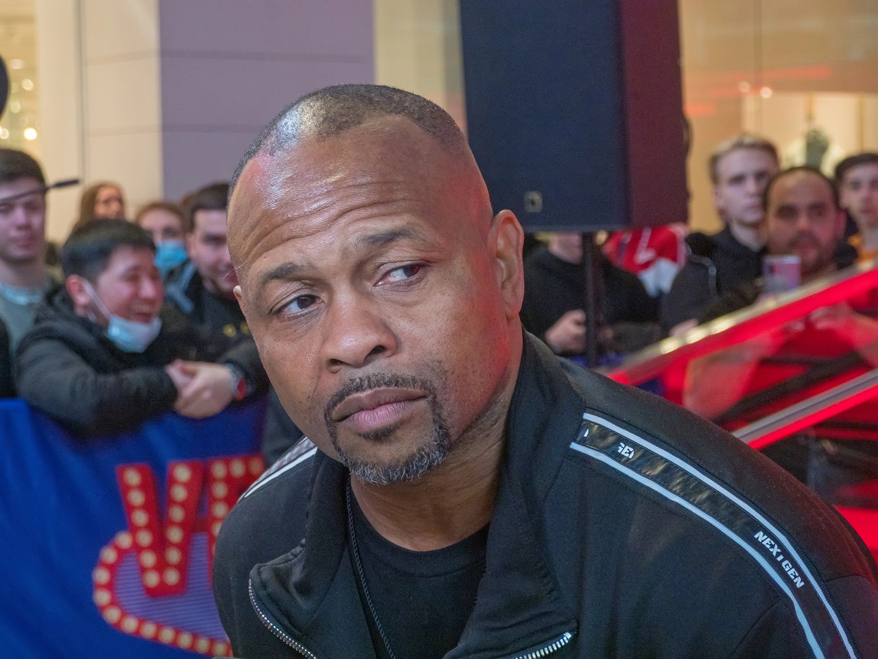 «Отдай пояс Zuffa и возвращайся в обычный бокс». Рой Джонс дал совет Опетае