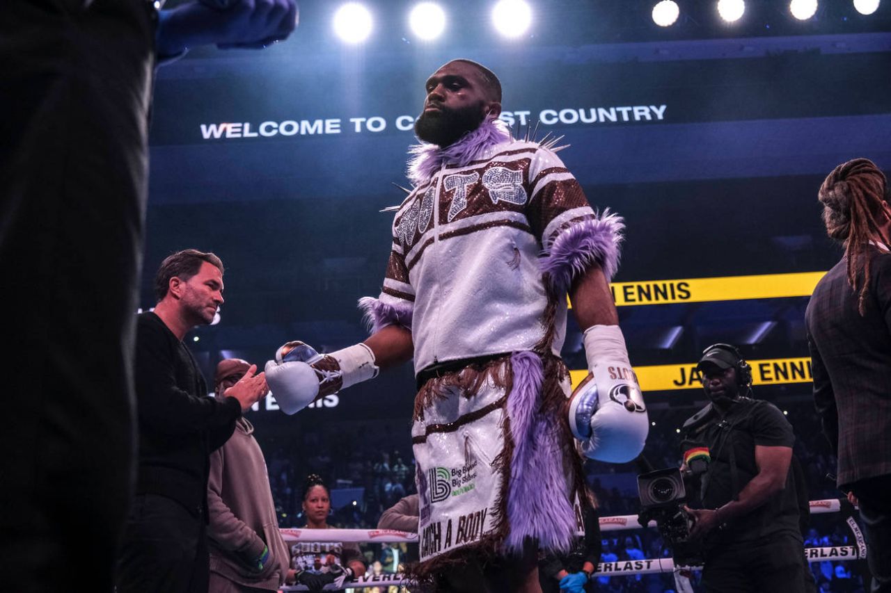 Норман доходчиво объяснил фанам, почему им не стоит рассчитывать на бой Ортис – Эннис.jpg