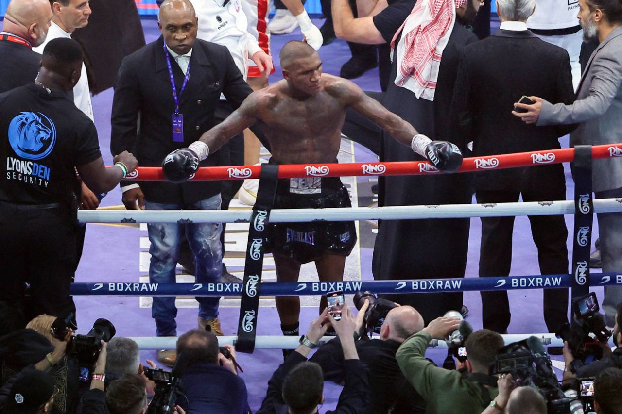 Названы детали скандального перехода Бенна в Zuffa Boxing.jpg