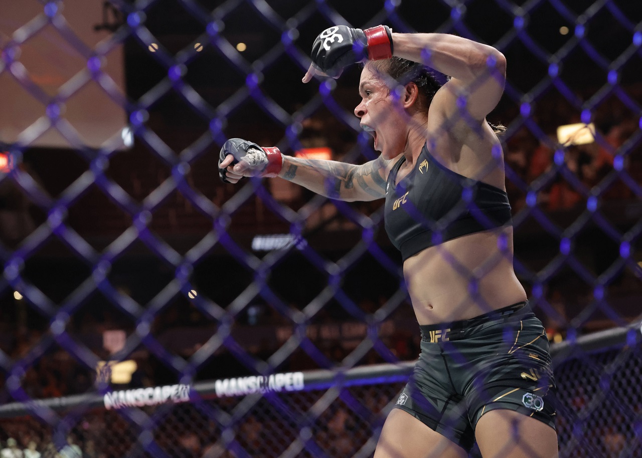 Легендарная Нуньес нарушила молчание после срыва супербоя с Харрисон