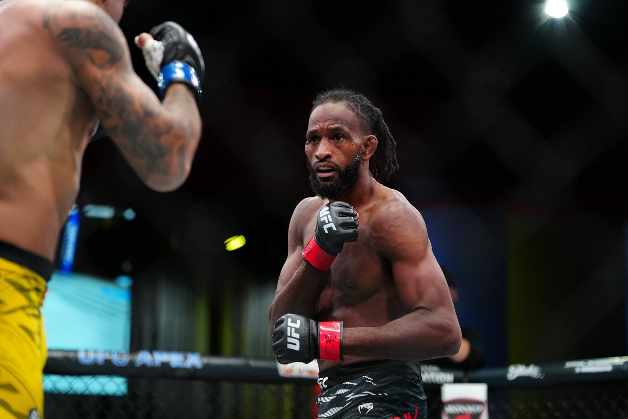 Ярослав Амосов – Нил Мэгни: прогноз и ставки на бой 14 декабря Ярослав Амосов – Нил Мэгни: прогноз и ставки на бой 14 декабря