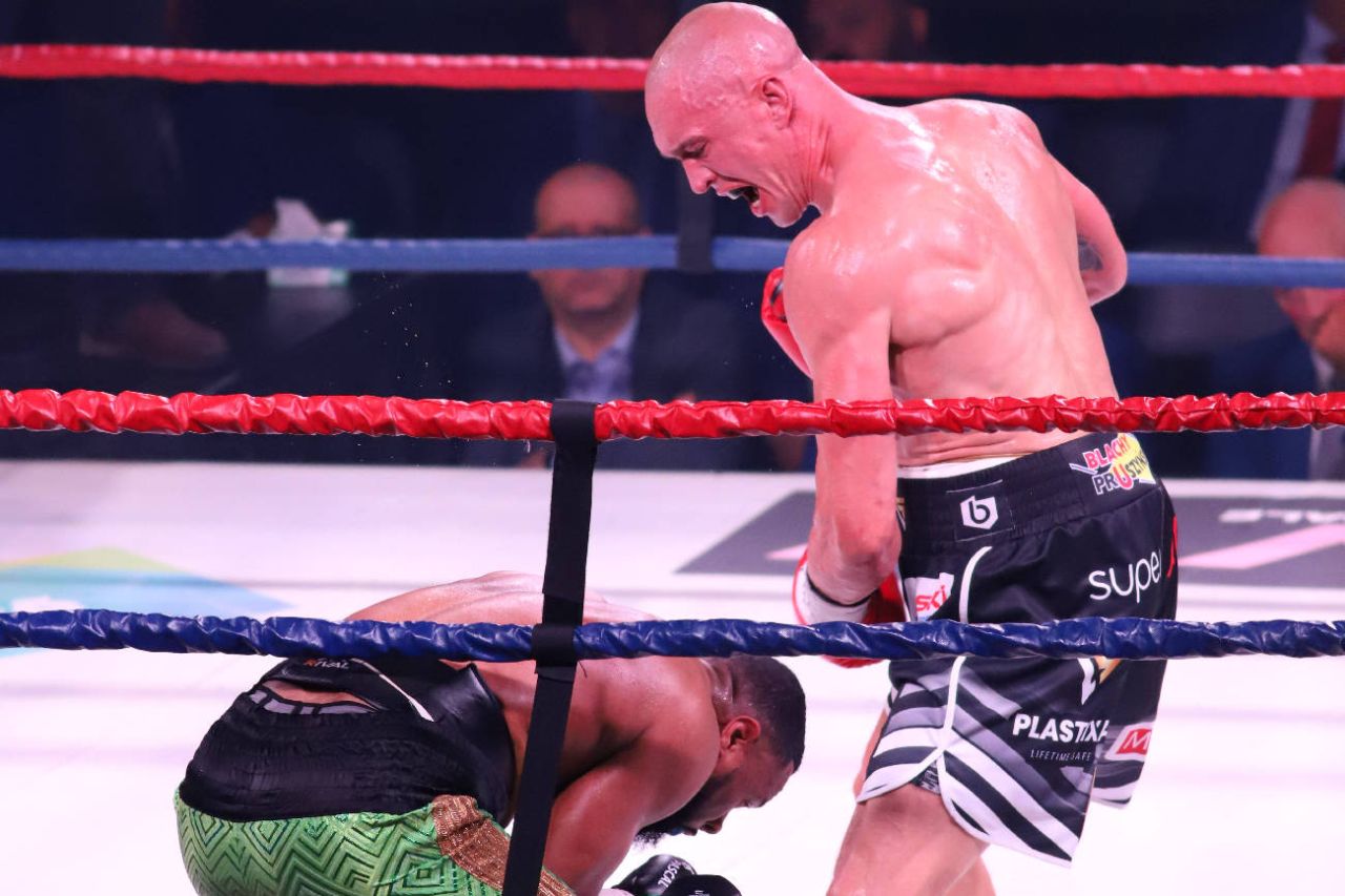 Бенавидес, Опетая, Чеслак и Микаэлян. В WBC «разрулили» хаос в крузервейте.jpg Бенавидес, Опетая, Чеслак и Микаэлян. В WBC «разрулили» хаос в крузервейте.jpg