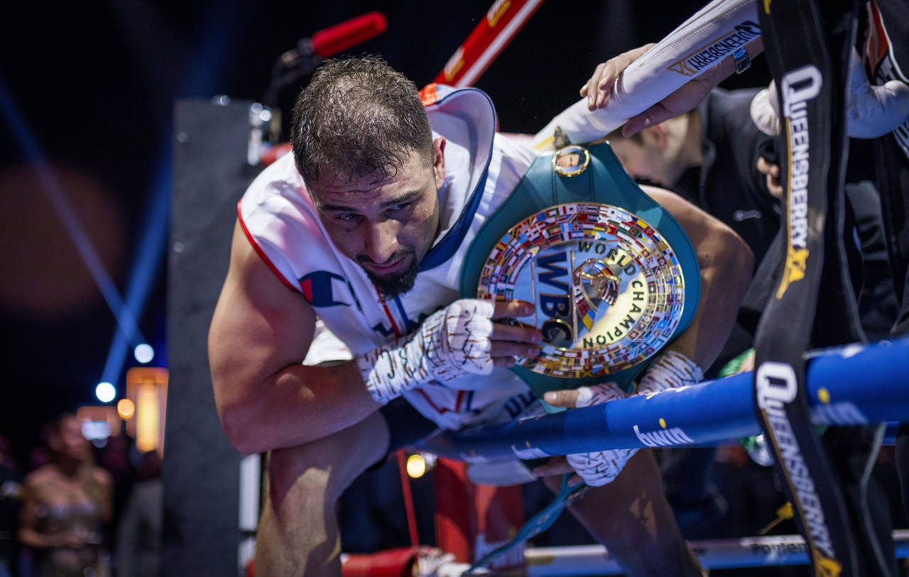 «Пожалуйста, не Уайлдер!» Эксперт назвал лучшие варианты для Усика