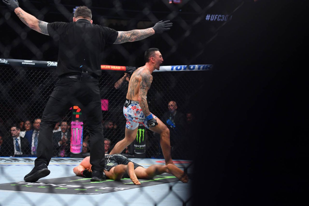 Главное правило бойцовского клуба. UFC 326: Макс Холлоуэй – Чарльз Оливейра 2.jpg