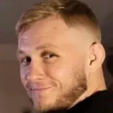 Артём Фролов