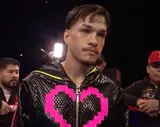 «За волю к победе»: Фигероа отобрал пояс у Болла в шикарном махаче — видео