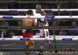 Чемпион IBO падал, вырвал победу в отборе IBF: видео