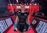 Сексапильная Джонсон защитила звание абсолютной чемпионки: видео