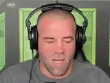 Почему Макгрегор выбрал именно Холлоуэя для камбэка? Объяснения эксперта