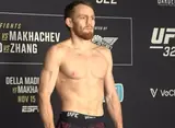 Взвешивание перед UFC 322: Маддалена-Махачев. Перевес у бойца основного карда, хедлайнеры в порядке