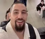 Экс-чемпион UFC Уиттакер перенёс операцию, но может потребоваться ещё одна