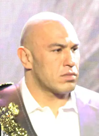 Брэндон Вера