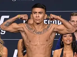 UFC 329. Батиста взял реванш у Сэндхагена