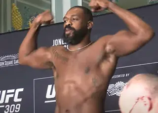 Миочич тяжелее Джонса перед UFC 309: результаты взвешивания, видео