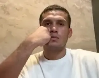 Бивол или Бетербиев? Бенавидес назвал более трудный и зрелищный бой