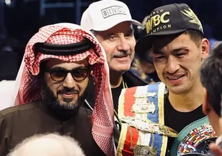 Бивол обязан дать бой Бенавидесу — решение WBC
