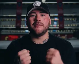 Руис подписал контракт с Matchroom Boxing