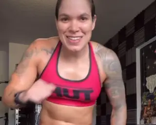 Нуньес анонсировала возвращение в UFC? «Львица» оставила загадочное сообщение Уайту