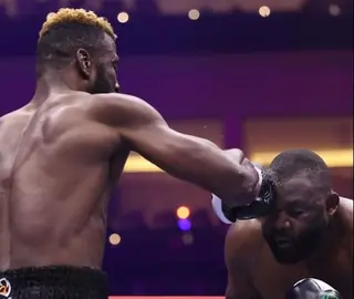 В IBF заказали новый элиминаторный бой в хэвивейте. И это реванш
