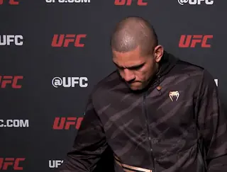 Перейра, Раунтри и остальные участники шоу UFC 307 показали силу хвата: видео