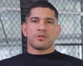 Алекс Перейра сделал прогноз на главный бой турнира UFC в Баку