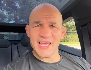 Экс-чемпион UFC готов драться с Полом, а Диас согласен принять бой в ноябре