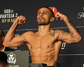 Состоялось взвешивание UFC 331: Ван – Пантожа 2, Царукян – Руффи